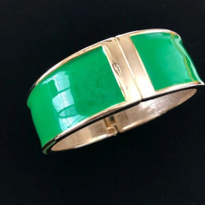 Gold Tone Green‎ Enamel Round Magnetic Bracelet 2.5